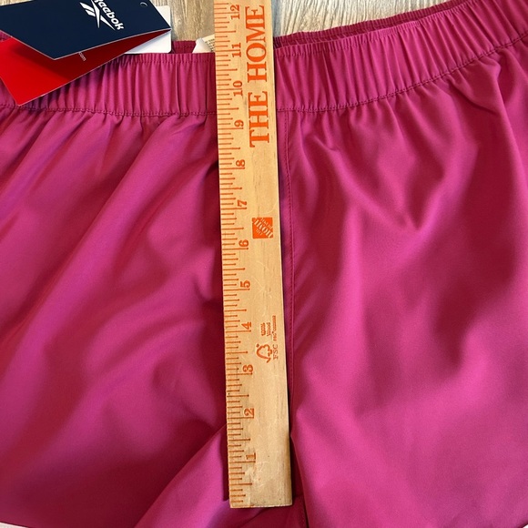 NWT Reebok Women’s ID Train Woven Shorts Dark Pink White Stripes Size Large New. - Picture 10 of 12